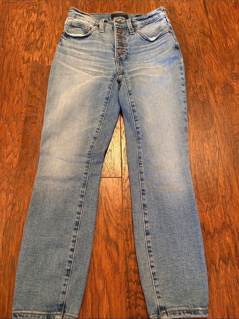 NWOT! Lucky Brand mid rise crop Ava